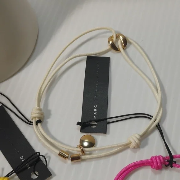 PICK ONE NEW WITH TAGS MARC BY MARC JACOBS BRACELETS EACH RETAILS $38 - Picture 6 of 6